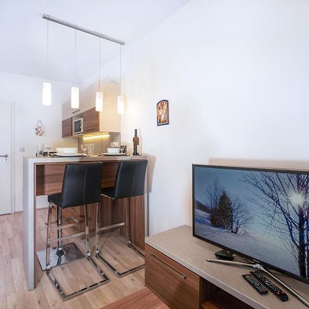 Depandance Marnet Sneznik Apartment Dolni Morava Exterior photo